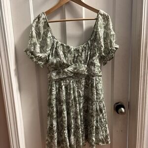 Trixie Women's Green And White Floral Dress New Without‎ Tags Women's Size Large